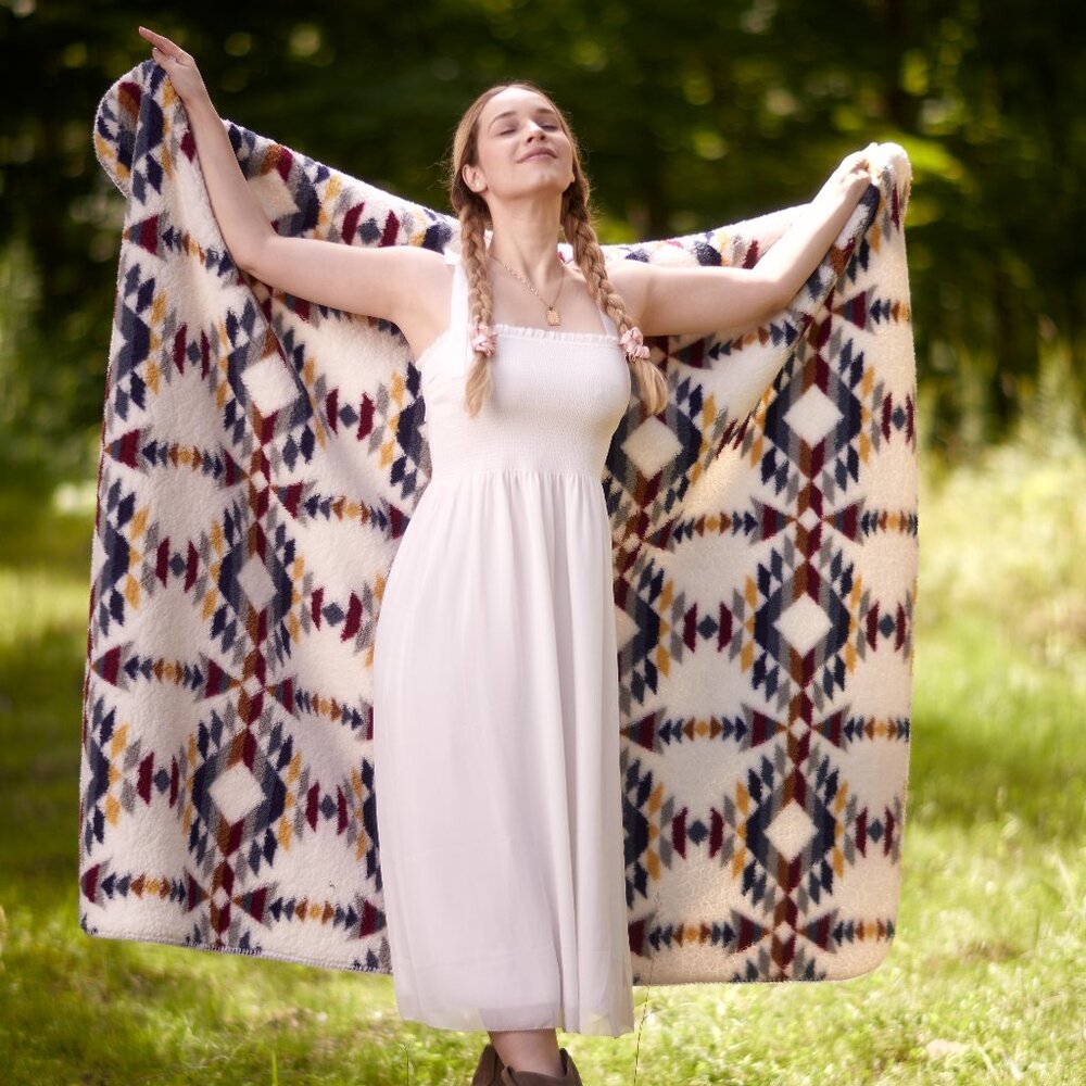 Luxe Home Decor Classic Faux Fur Throw | 1-Piece | Multicolor | 50"x60"